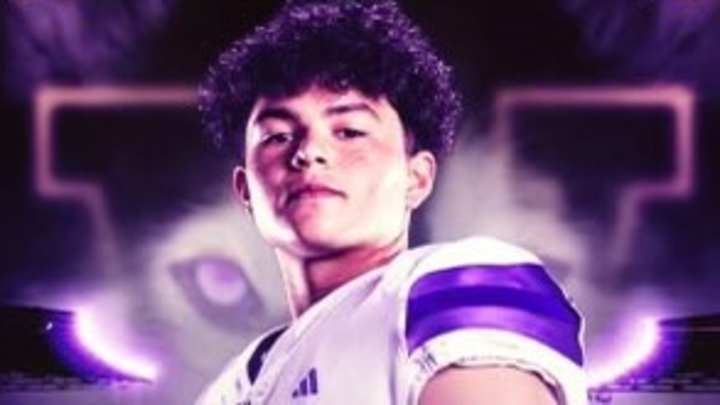 Fisch Flips Another Quarterback Committed to Arizona to Huskies