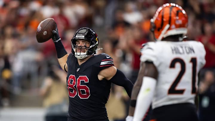 Dan Campbell Explains Reasoning for Zach Ertz Signing