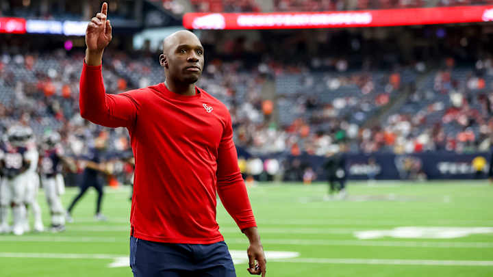 DeMeco Ryans Named AFC Coach of the Year: Crimson Tide Roll Call: Wed., Jan. 24, 2024