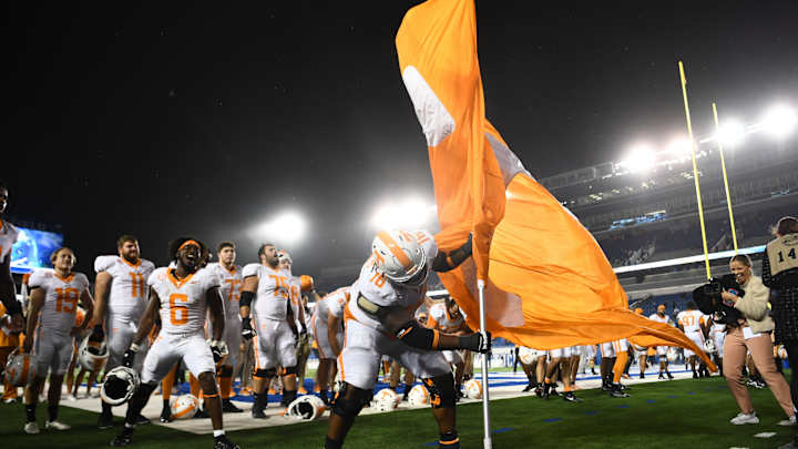 Javontez Spraggins Announces Return To Tennessee