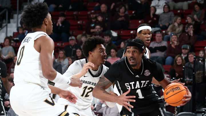 Tolu Smith Playing Well for Mississippi State Despite Preseason Injury Tolu Smith Playing Well for Mississippi State Despite Preseason Injury