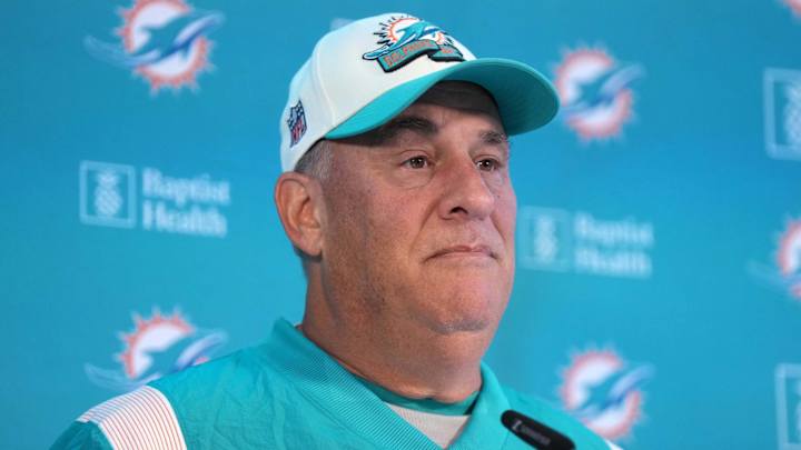 Eagles Linked to Vic Fangio After Dolphins Split Ways With Coordinator