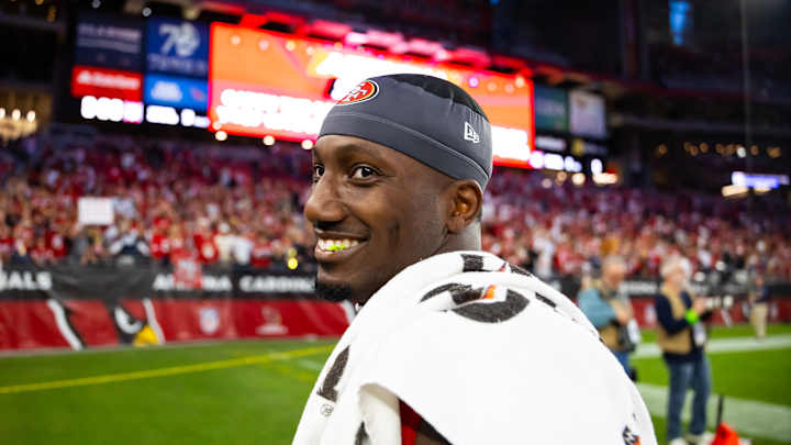 Deebo Samuel Rehabs his Shoulder at 49ers Practice