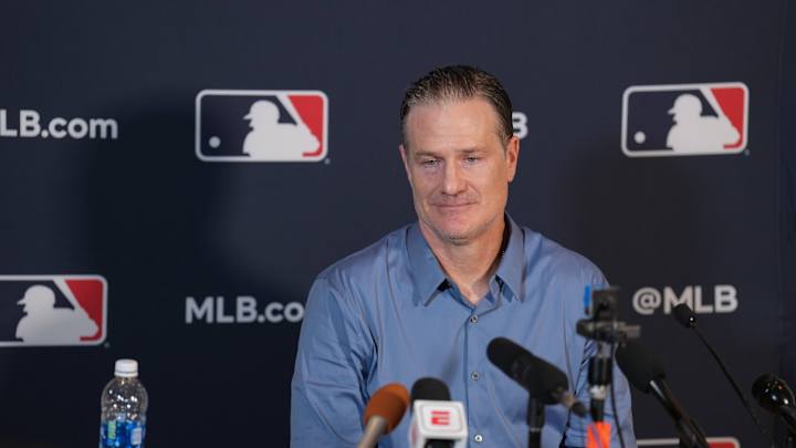 Cincinnati Reds' Manager Gives Update on How Team Will Handle its Glut of Infielders Cincinnati Reds' Manager Gives Update on How Team Will Handle its Glut of Infielders