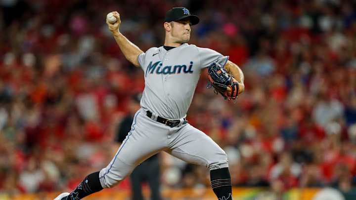 Former Chicago White Sox, Miami Marlins' Closer Signs Deal with World Series Champions