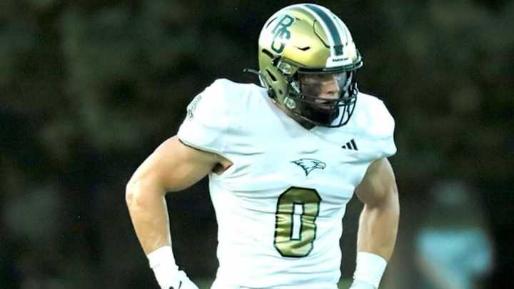 Antoine Deslauriers Goes From Unlikely Superstar To Key Notre Dame Target Antoine Deslauriers Goes From Unlikely Superstar To Key Notre Dame Target