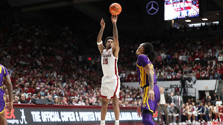 Aaron Estrada's Blue Collar Effort Leads to  Breakthrough in Conference Play