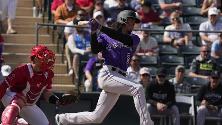 Seattle Mariners Sign Veteran Utility Player to Minor League Contract Seattle Mariners Sign Veteran Utility Player to Minor League Contract
