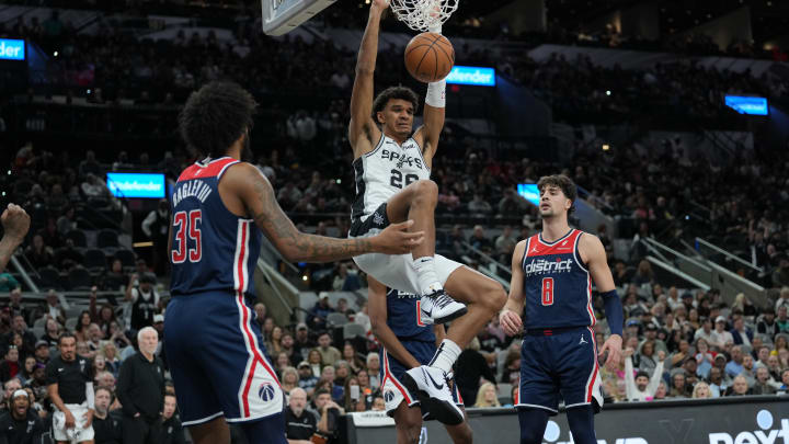 Wizards Record 6 Double-Digit Scorers, Down Spurs At Home