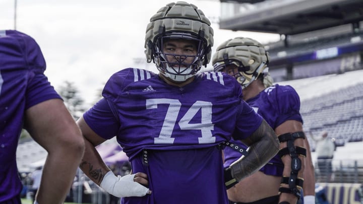 Fisch Has Readymade Husky O-Line — It's Just a Few Years Out