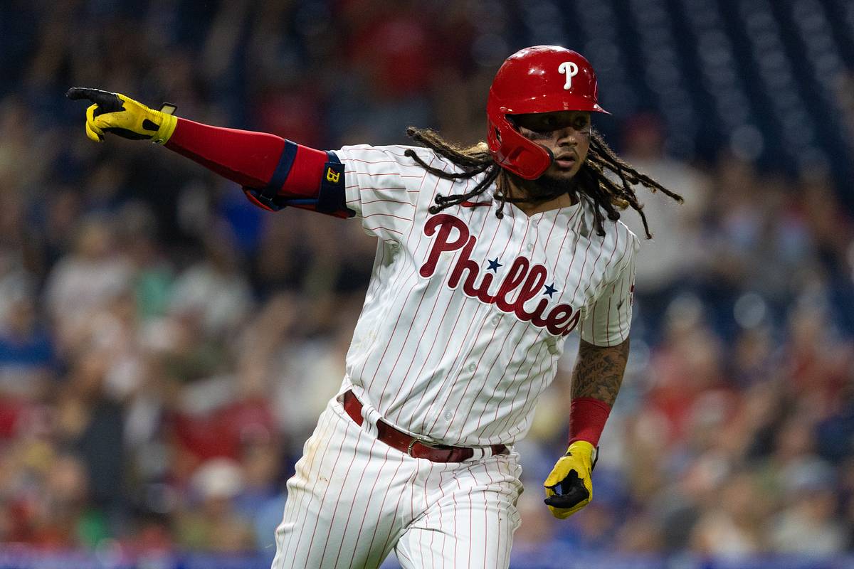 Report: Freddy Galvis Inks Deal with Japan's Fukuoka Softbank Hawks - Vimarsana News