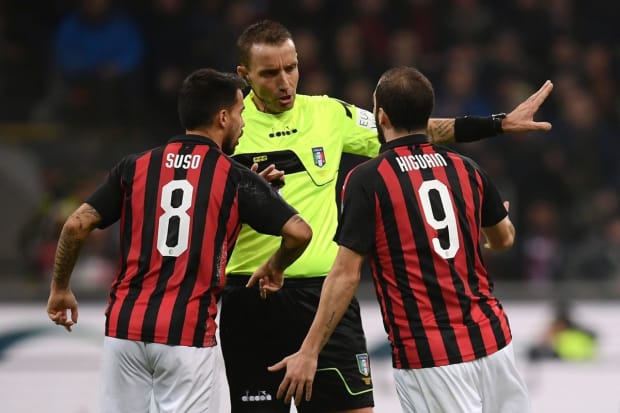 Gonzalo Higuain Continues to Criticise Referee in 'Apology' for Red Card Against Juventus Sports