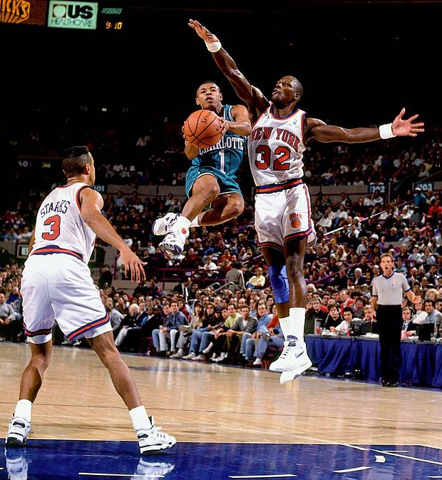 Muggsy Bogues Classic Photos - Sports 