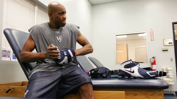 vince carter sneakers