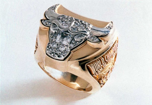 1998 Michael Jordan Chicago Bulls Six Time NBA Championship Gold Ring &  Diamonds