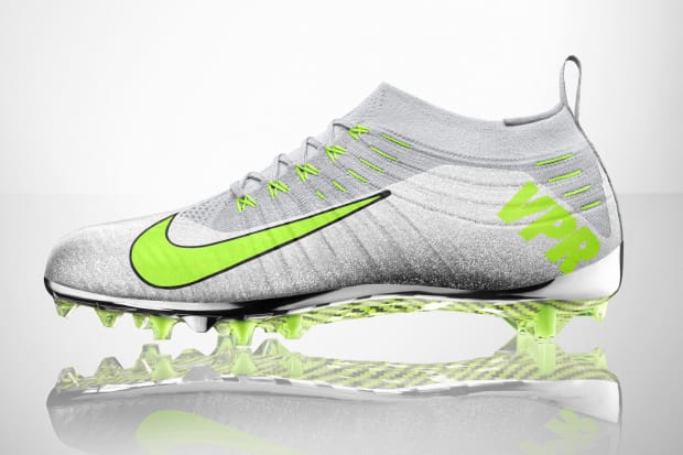 nike flyknit football cleats