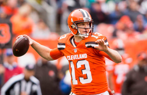 Top 10 Cleveland Browns Quarterbacks of All Time - Sports Illustrated