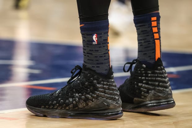 mitchell robinson shoes