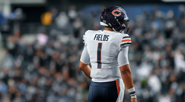 Justin Fields gives the Bears' coach 
