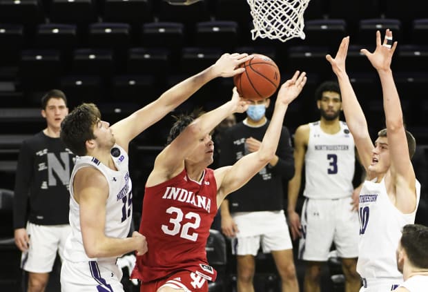 Indiana Barely Misses Out On First Associated Press Top-25 Basketball Poll - Sports Illustrated Indiana Hoosiers News Analysis And More