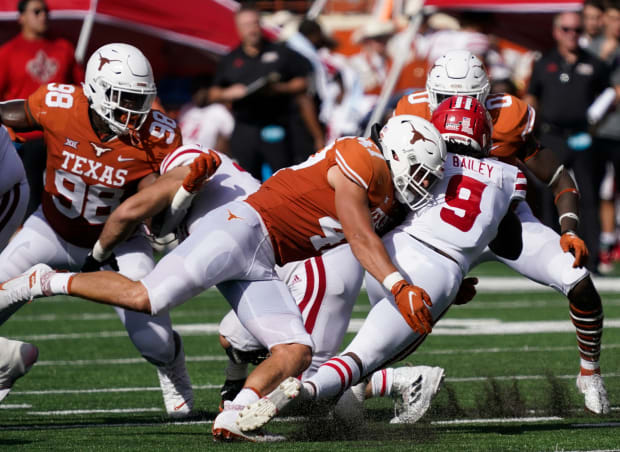 Locked on Longhorns: Texas Spring Practice Update and Big Recruiting News -  Sports Illustrated Texas Longhorns News, Analysis and More