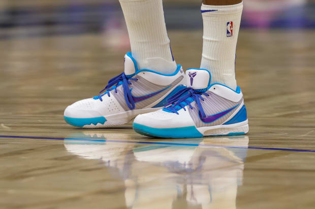 manager sake hire Paul George Keeps Wearing Kobe Bryant's Nike Shoes - Sports Illustrated  FanNation Kicks News, Analysis and More