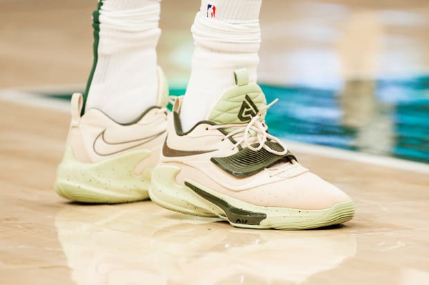 shoes giannis antetokounmpo