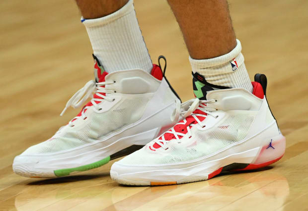 Ranking the Top Ten Basketball Shoes of 2022 - Sports Illustrated FanNation  Kicks News, Analysis and More