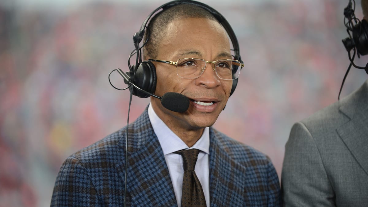 Gus Johnson Incredibly Dropped Eminem Lyrics During USC QB Miller Moss’s Monster Bowl Game