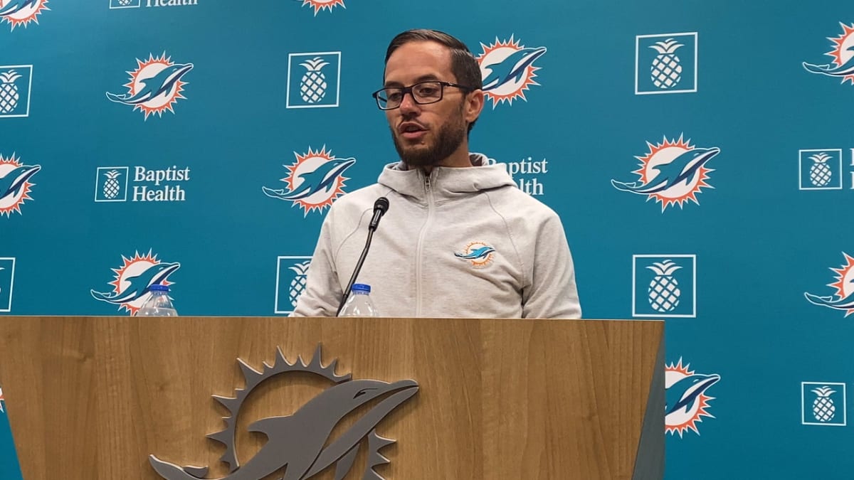 Miami Dolphins Head Coach Mike McDaniel Gives Injury Updates and Evaluates Team’s Performance