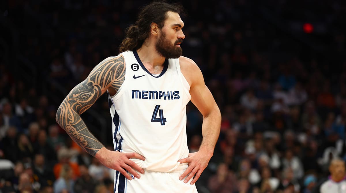 Grizzlies Trade Steven Adams to Rockets for Victor Oladipo and Draft Picks, per Report