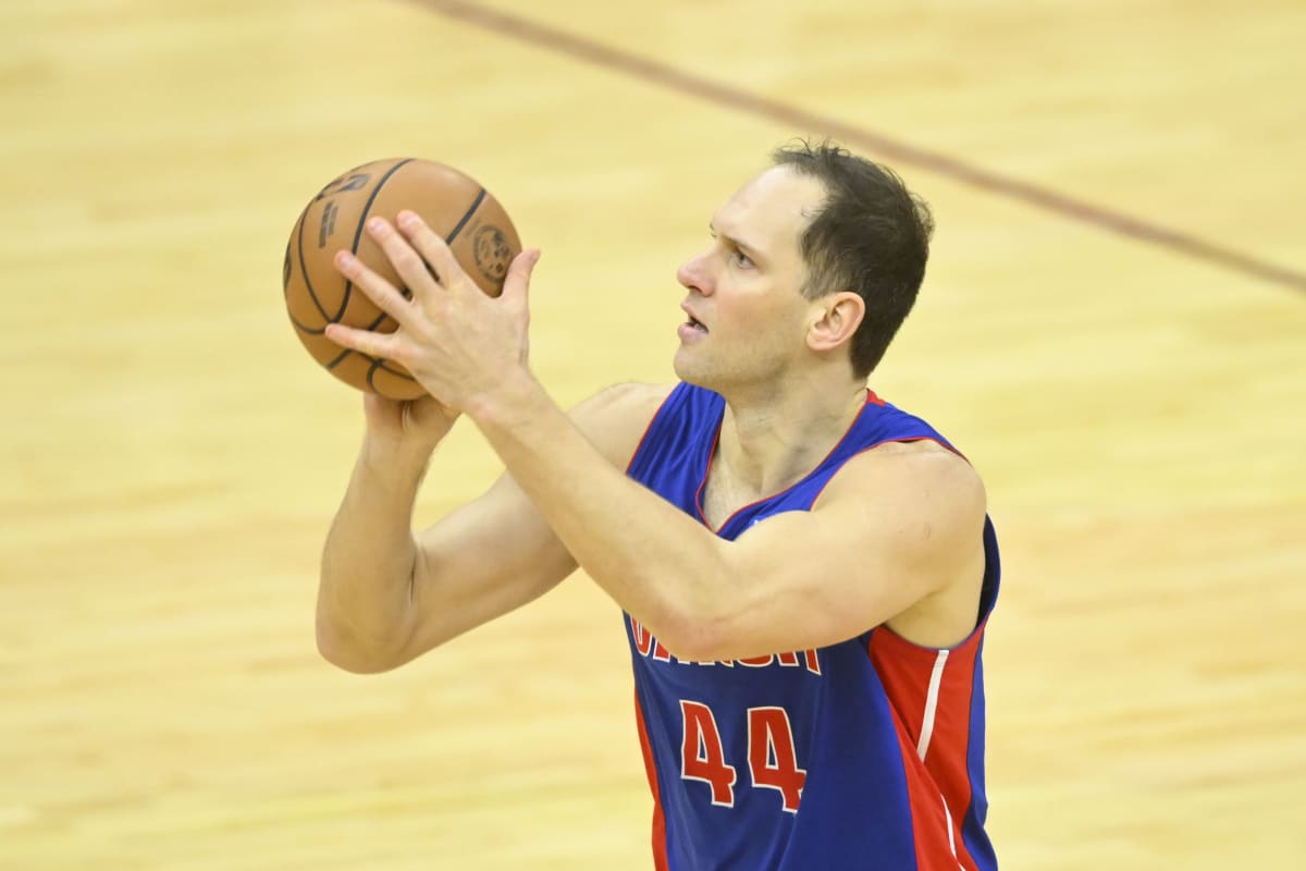 Bojan Bogdanović Shades Nets During His Knicks Introductory Press Conference