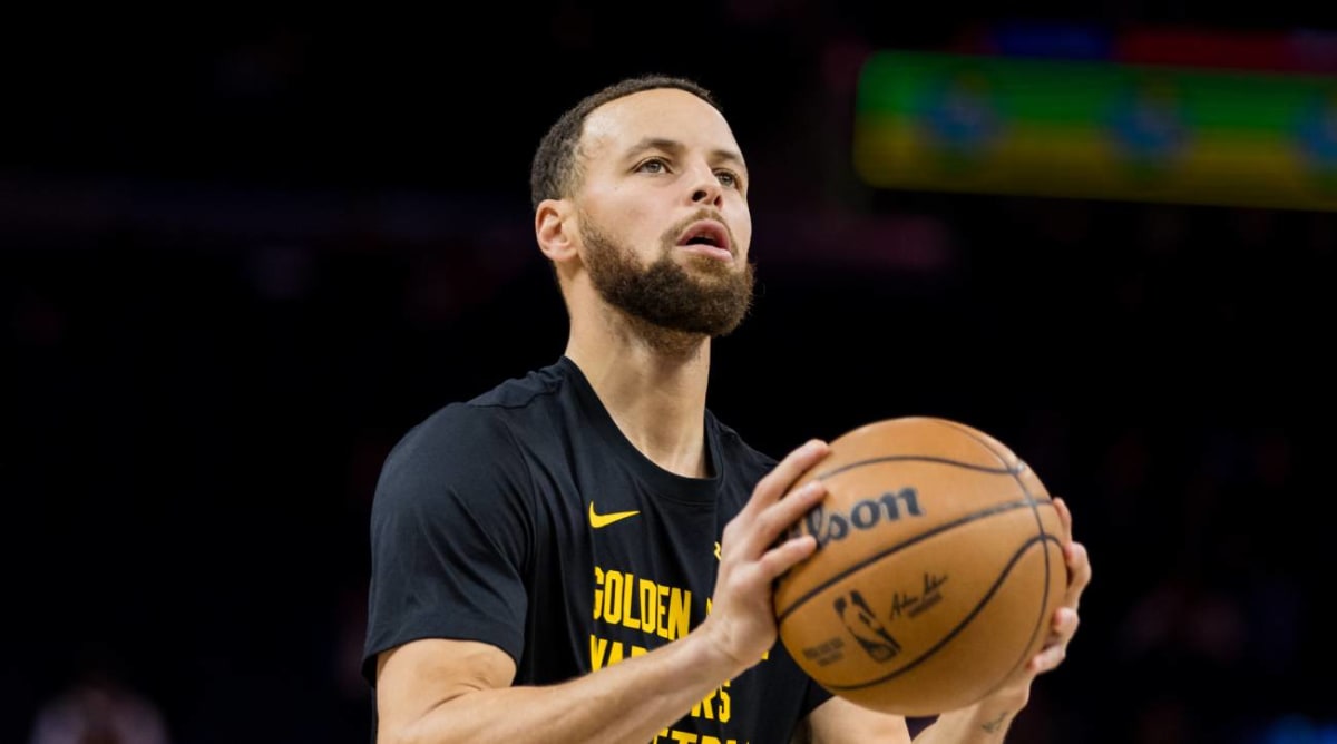 Stephen Curry Makes NBA History With Three-Point Flurry vs. Clippers