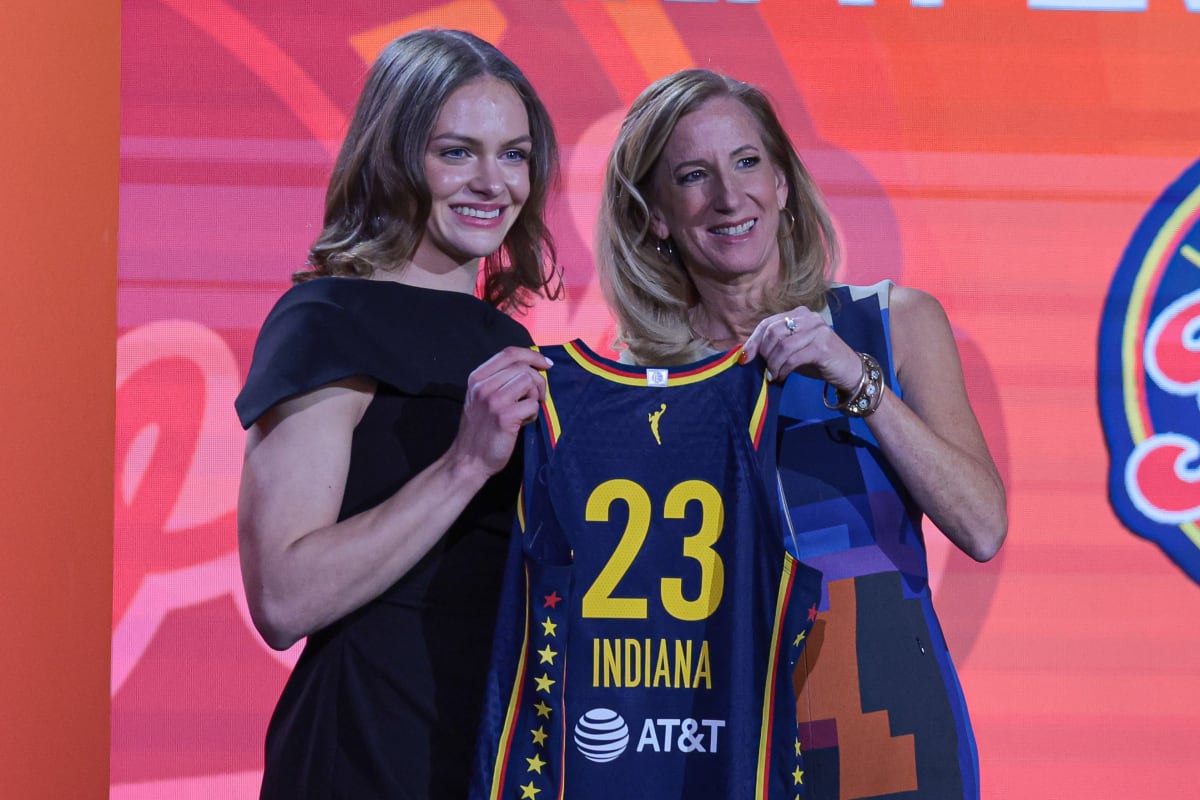 Indiana Fever’s Grace Berger spreads Valentine’s Day cheer at Peyton Manning Children’s Hospital with NBA legends