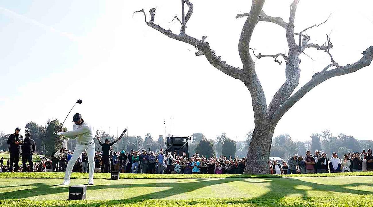 Tidbits From Riviera: Rory McIlroy's Advice, Tiger Woods's AimPoint Gripe and the Caddie Carousel