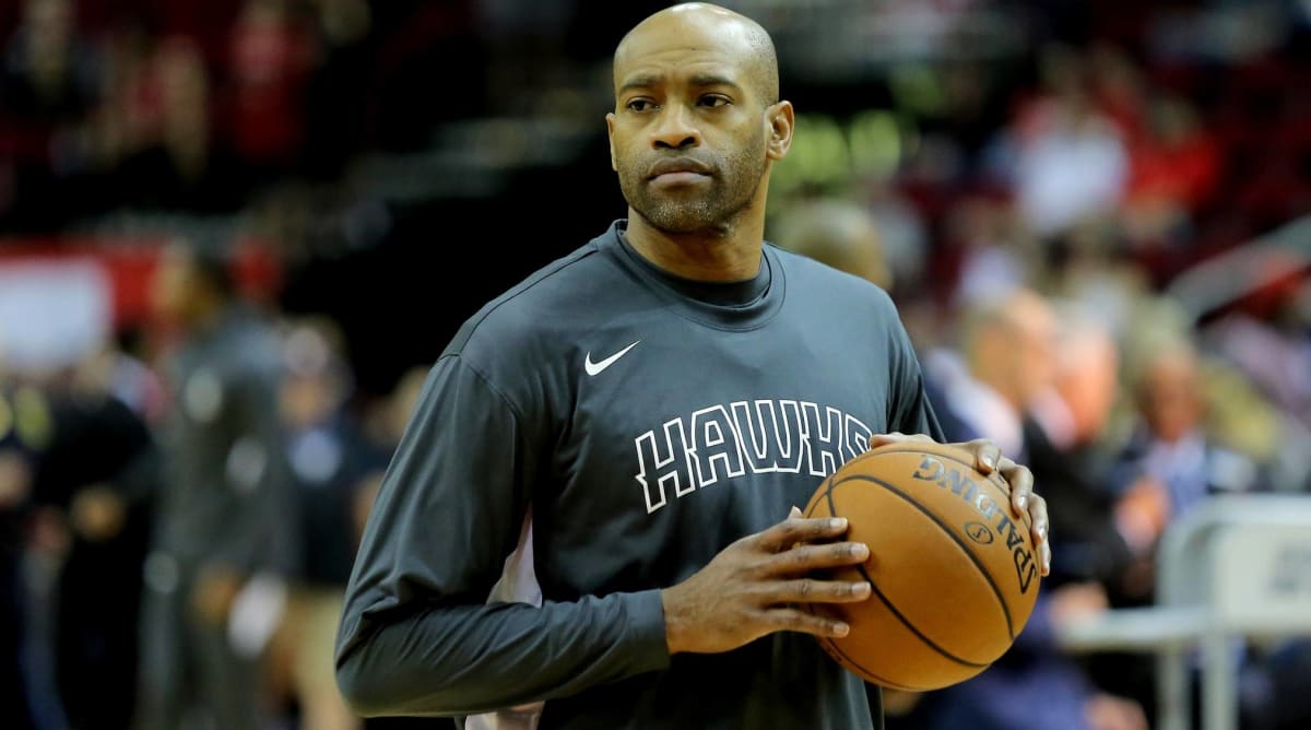 Vince Carter Headlines Group of Finalists for Basketball Hall of Fame Class