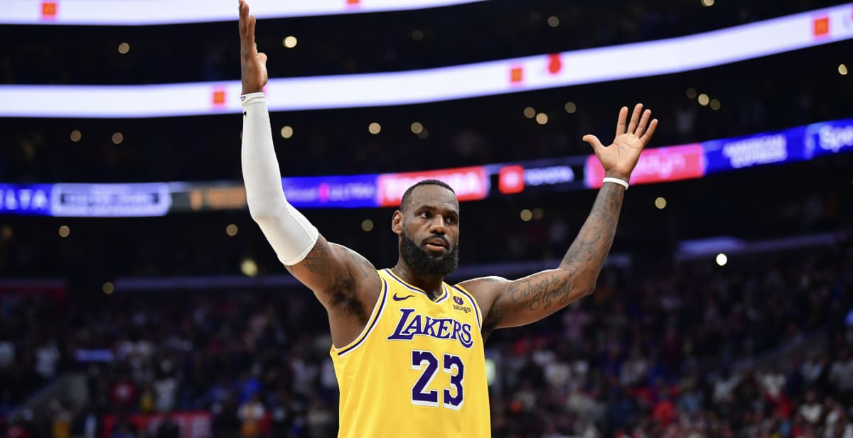 LeBron James Made Cool History in Lakers’ Stunning Comeback Win Over Clippers