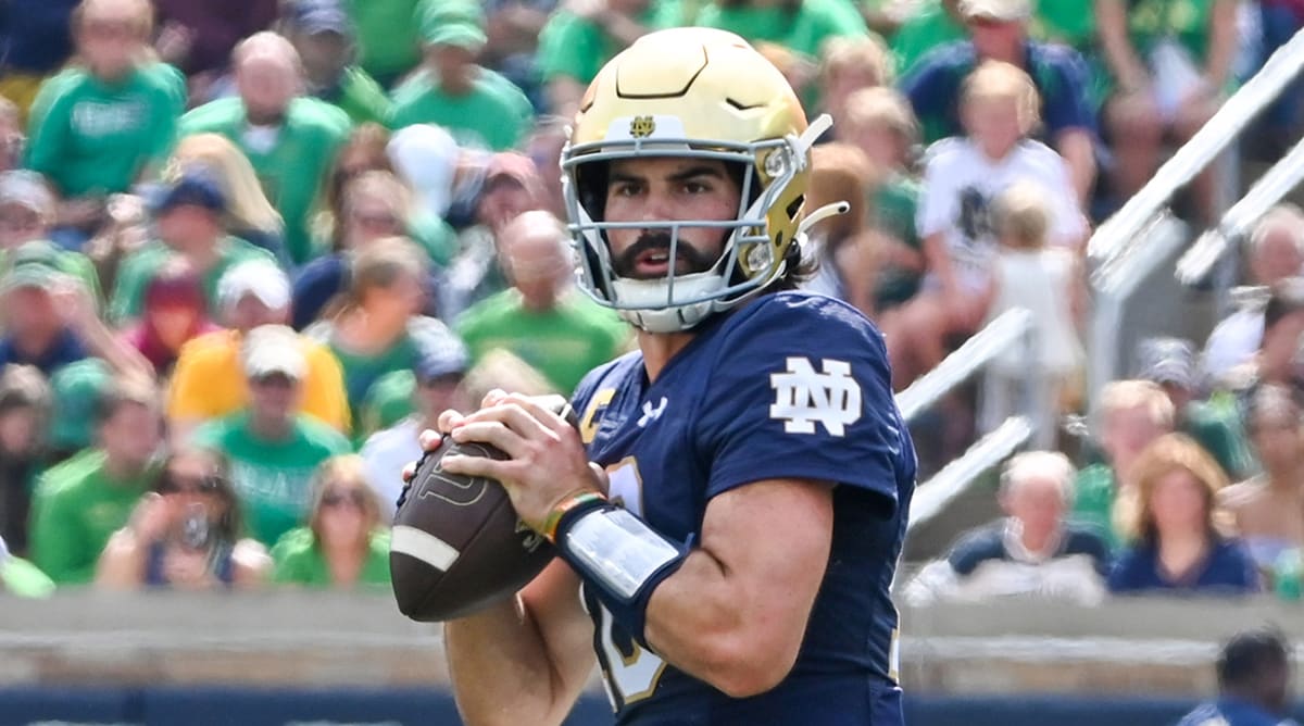 College Football: Is Duke QB Riley Leonard transferring to Notre Dame? -  One Foot Down