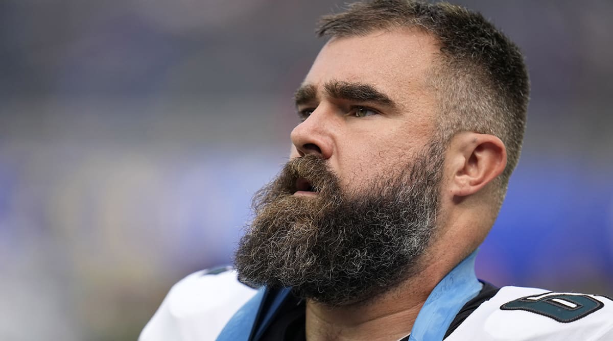 Eagles' Jason Kelce Explains Sideline Outburst During Win Over Rams...
