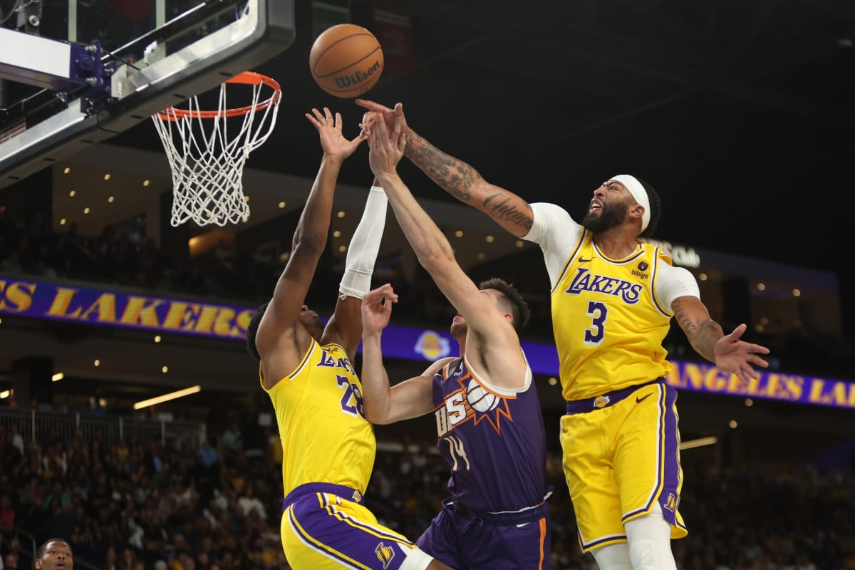 Lakers News: Watch Anthony Davis’ Block Party Against Suns In Last Preseason Game
