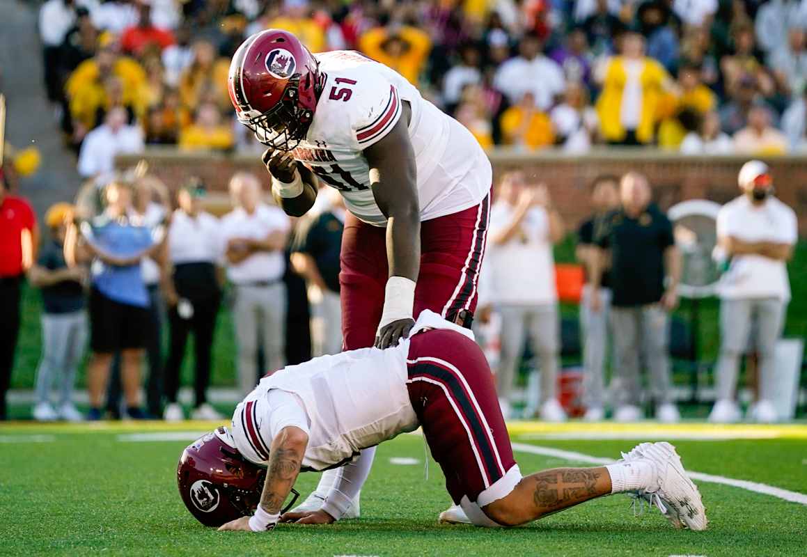 South Carolina's Offense Struggles Against Missouri, Offensive Line and
