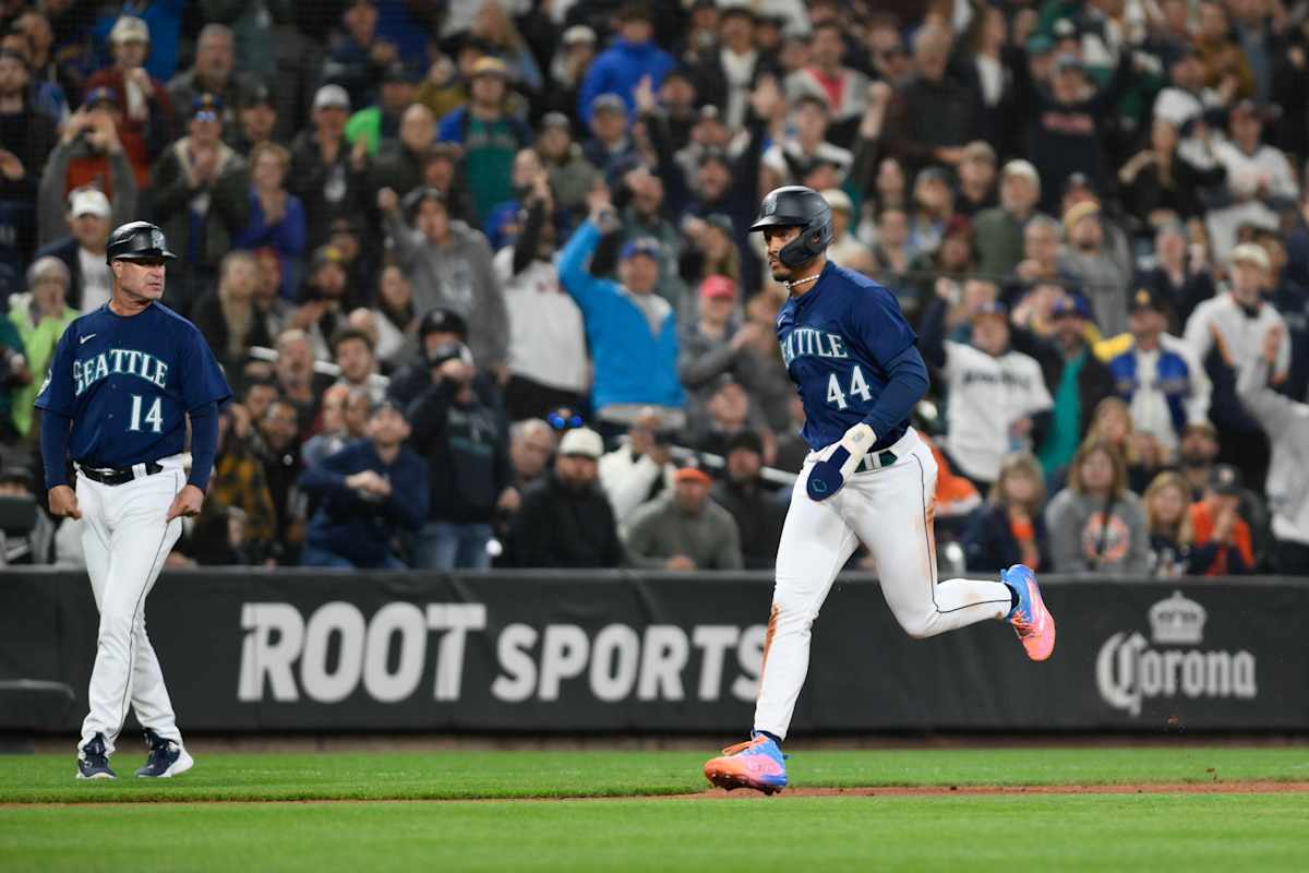 Three Seattle Mariners Players are Finalists For Silver Slugger Award