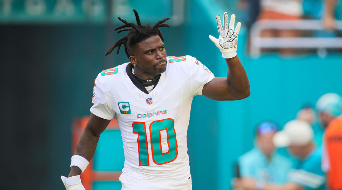 Dolphins' Tyreek Hill says wife told him to get back in the game