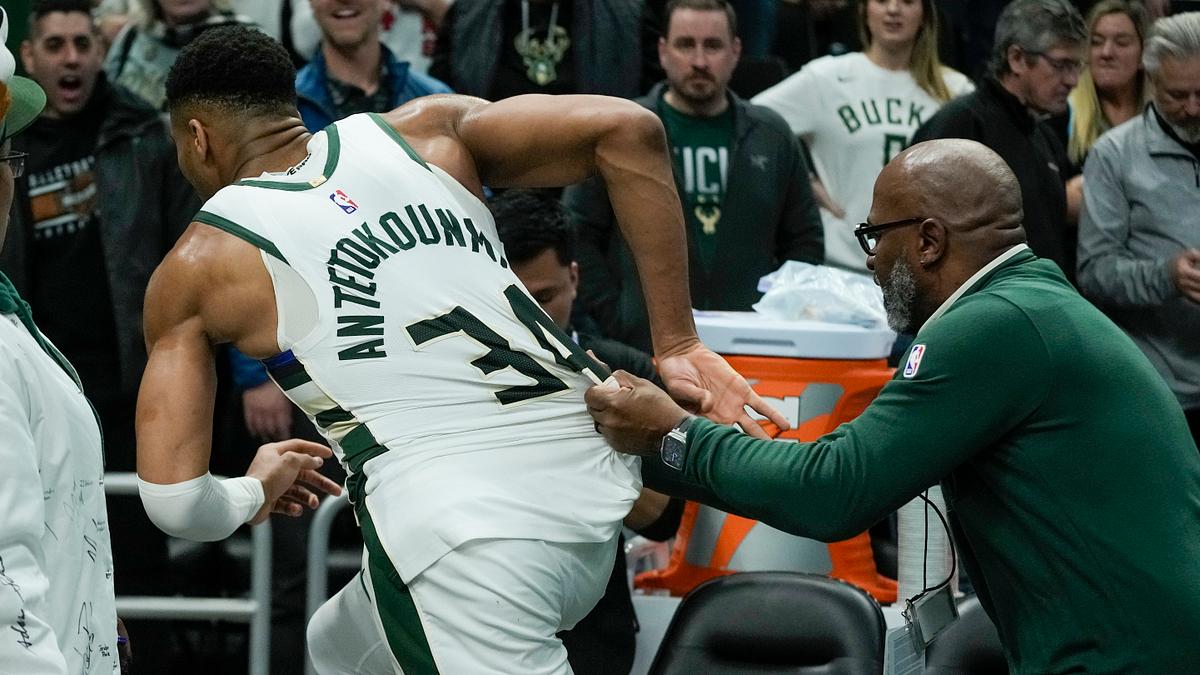SI:AM | Giannis's Enormous (and Bizarre) Night