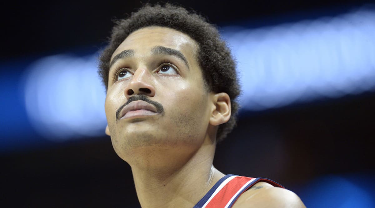 Steph Curry, Warriors Give Jordan Poole Warm Embrace Upon Chase Center