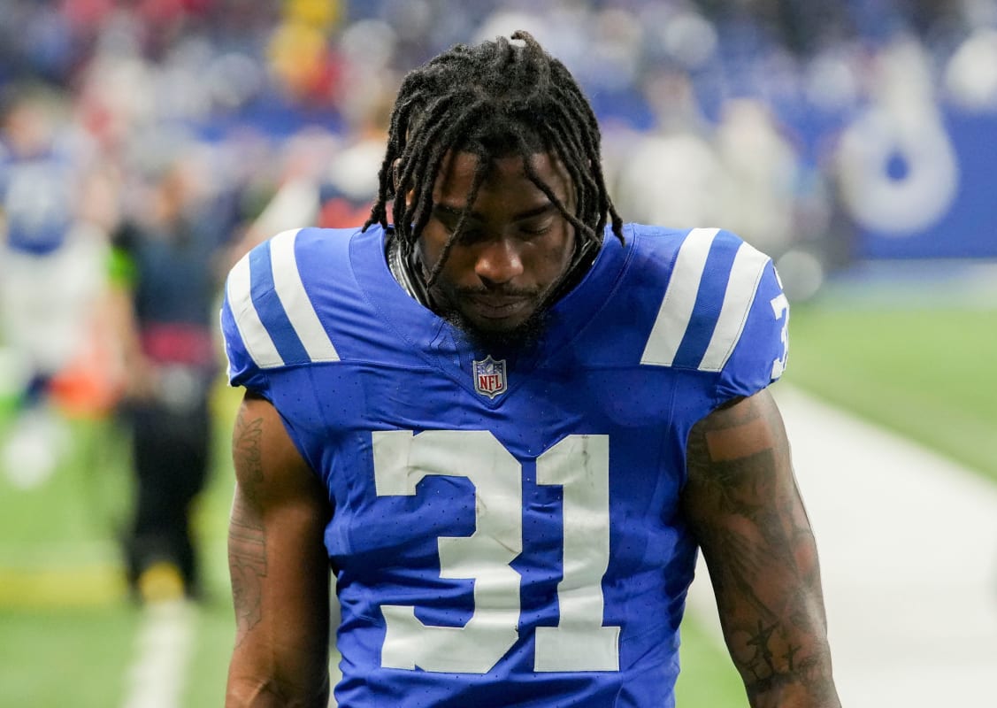 NFL World Reacts to Tyler Goodson's Unfortunate Fourth-Down Drop in Colts' Loss to Texans