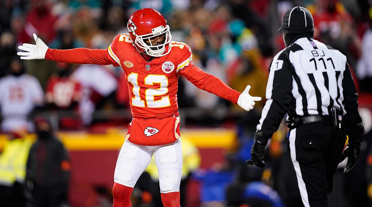 nfl-fans-sound-off-about-chiefs-dolphins-game-following-playoff