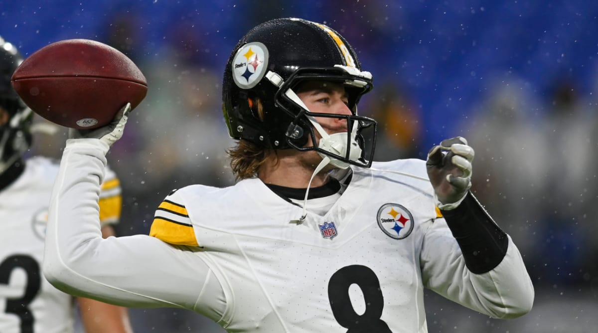 Mike Tomlin Hints Kenny Pickett Will Face Competition for Steelers’ Starting QB Job