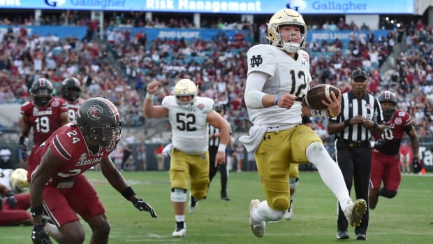 Riley Leonard: Former Duke Quarterback Commits to Notre Dame From Transfer  Portal From Transfer Portal - Sports Illustrated