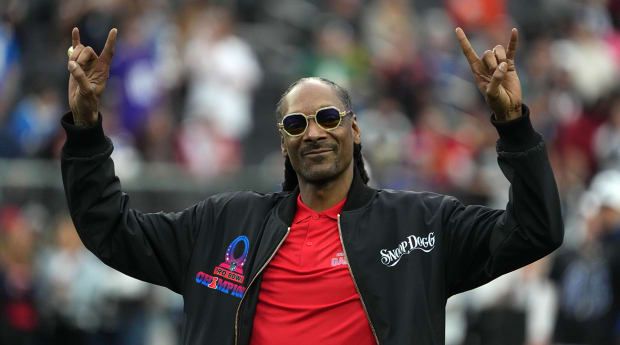 BREAKING: Snoop Dogg Wants to Buy the Ottawa Senators
